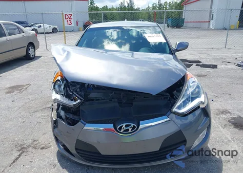 2017 Hyundai Veloster z USA, uszkodzony, nr VIN KMHTC6AD7HU321705